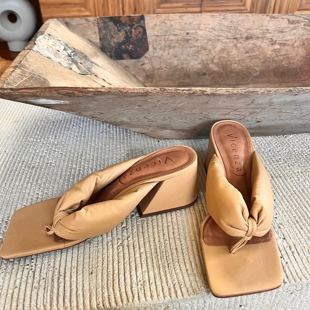 Vicenza puffy heeled sandals